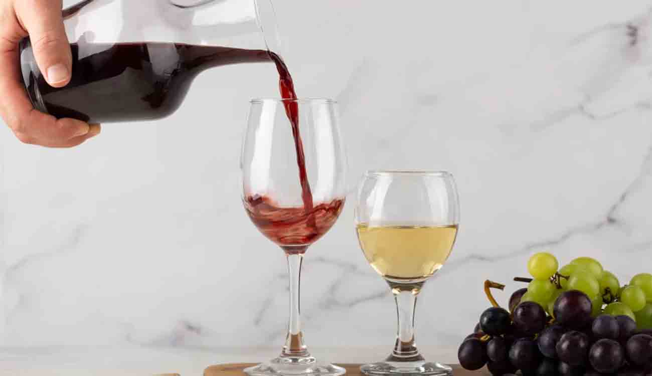 Substitute White Wine For Red Wine To Reap Health Benefits