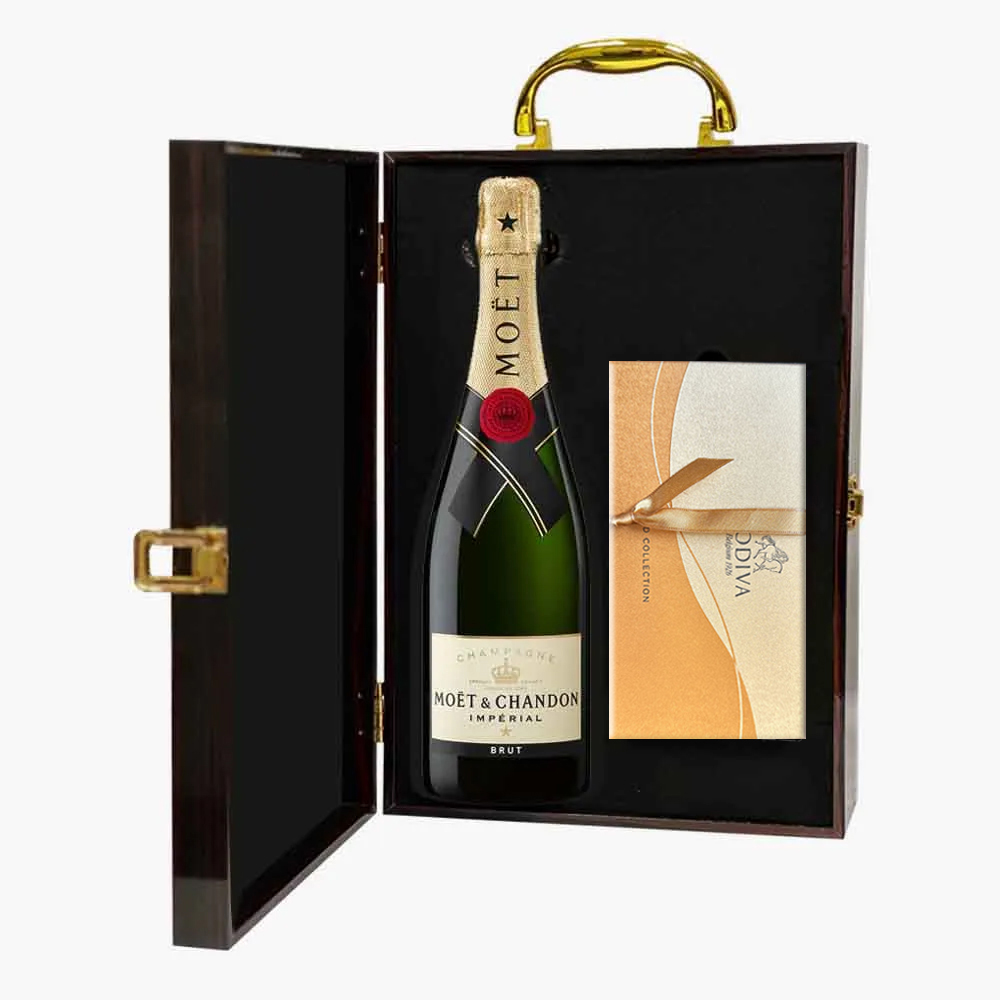 MOËT & CHANDON 8本セット Moet and Chandon Champagne Wooden Gift Box